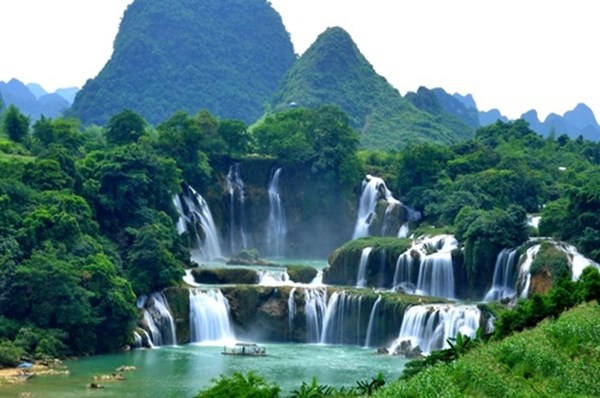 hang son doong va thac ban gioc lot top ky quan thien nhien dep nhat chau a