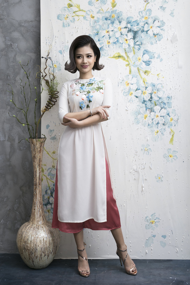 duong hoang yen xinh dep trong trang phuc ao dai