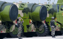 nga binh than khi trung quoc trien khai ten lua lien luc dia gan bien gioi