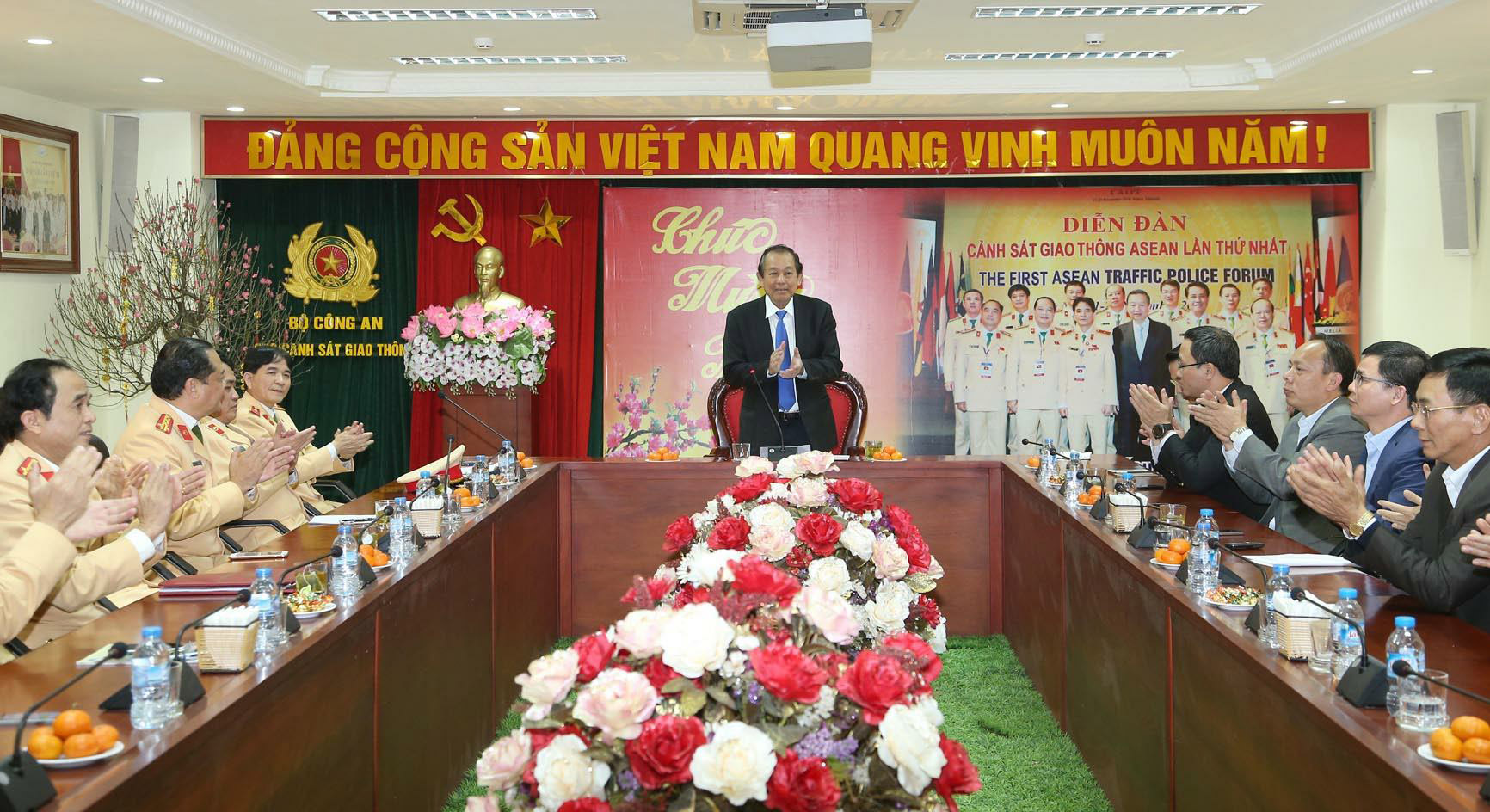 pho thu tuong thuong truc kiem tra cong tac truc phuc vu tet cua bo cong an