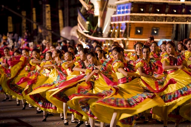 ghe tham le hoi duong pho lon nhat chau a dip tet nguyen dan