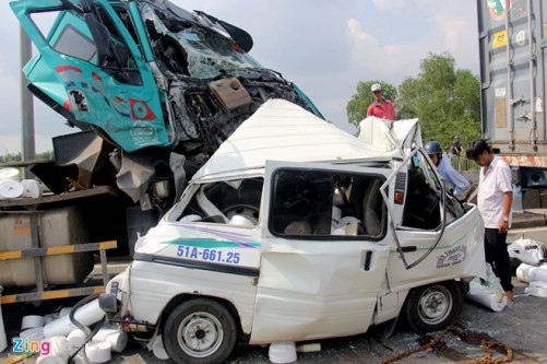 61 nguoi thuong vong vi tai nan giao thong ngay 30 tet