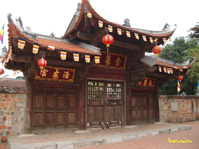 nhung ngoi chua linh thieng de cau may dip dau nam o ha noi