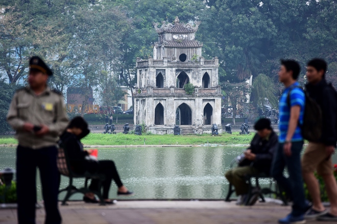 ha noi khac la ma than quen sang mung 1 tet