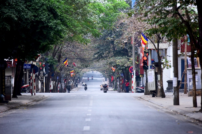 ha noi khac la ma than quen sang mung 1 tet