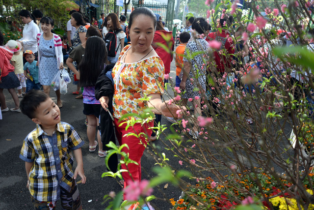 khu vui choi o sai gon dong nghit nguoi du xuan van canh