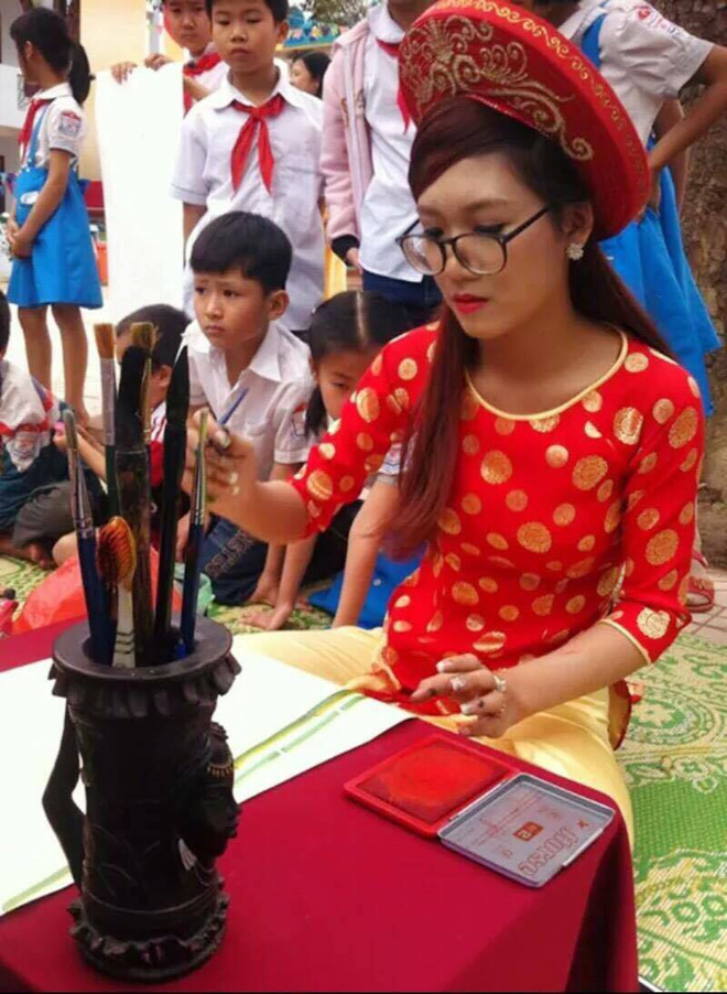 chan dung co do 19 tuoi khien dan mang xao xuyen nhat ngay hom nay