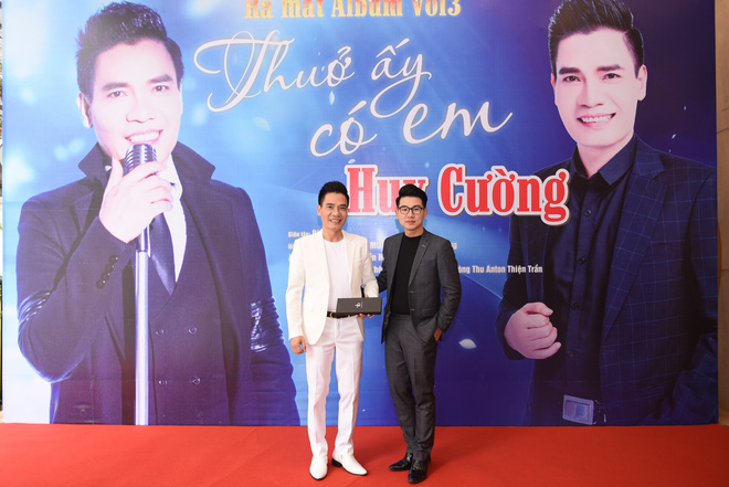 sao viet den chuc mung ca si huy cuong ra mat album moi