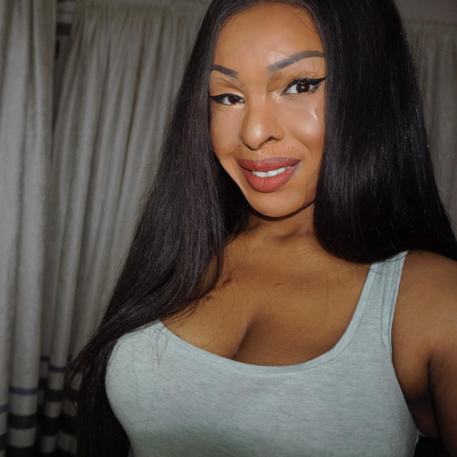 ghen ti vi ban than dep hon minh co gai nhan tam dung axit huy hoai dung nhan ban de tra thu