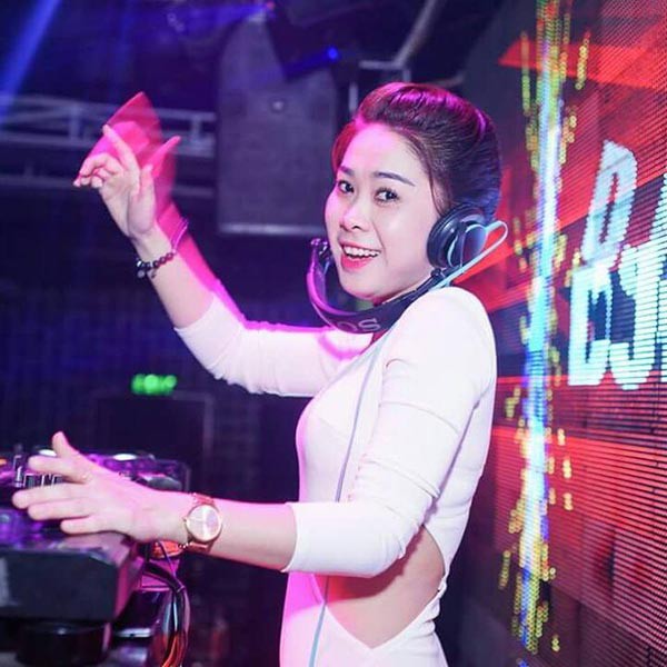 ve goi cam xinh dep cua ban gai moi hung thuan dat phuong nam