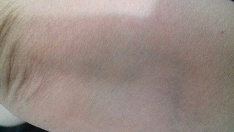 son la bat chap con trai 10 tuoi dung truoc mat chong van danh dap va cat troc dau vo