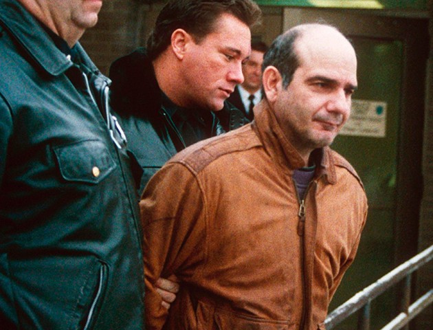 bi hang xom bat coc cuong buc suot 17 ngay trong nguc toi nhung do van chua phai la toan bo bi kich cua be gai 9 tuoi