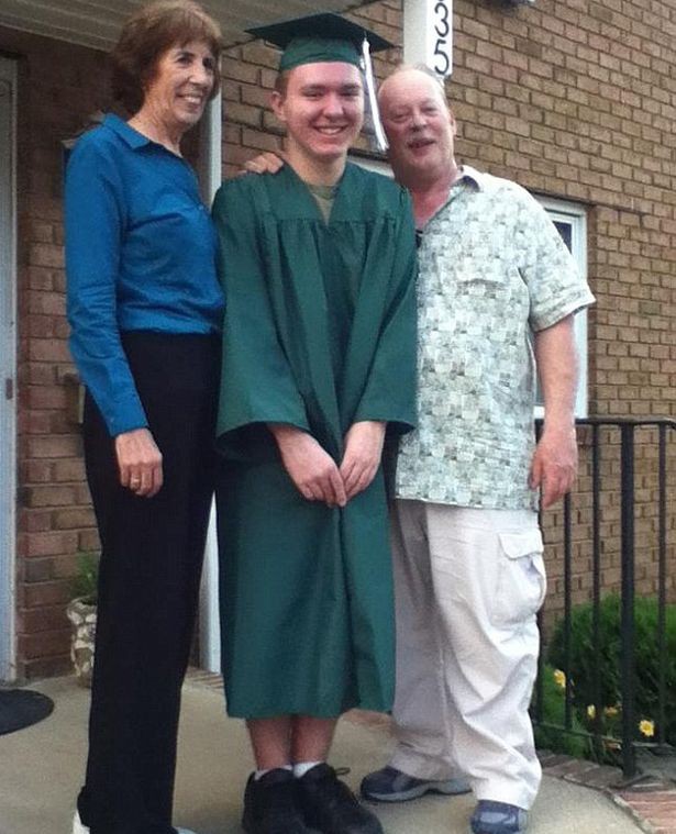 tham sat dem giao thua voi 10 phat dan thieu nien tuoi teen da cuop di sinh mang cua 4 nguoi than trong gia dinh