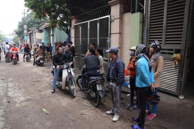 bat chap nguy hiem hang tram nguoi dan hieu ki keo den xem hien truong vu no kinh hoang o bac ninh