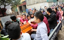 nguoi than dau don tien dua be gai 2 tuoi tu vong trong vu no kinh hoang o bac ninh