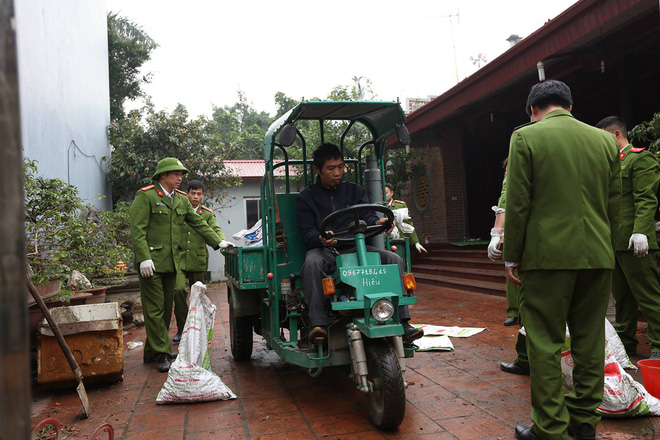 nguoi lon tre nho len vao hien truong vu no o bac ninh roi vo tu nhat vo dan vuong vai bat chap nguy hiem
