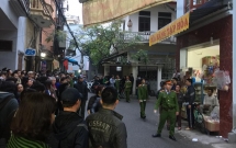 chu tich huyen quoc oai tu vong tai can nha 4 tang trong tinh trang treo co