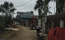 nu sinh lop 7 treo co tu tu ngay trong lop hoc nguoi bo dau don khong hieu ly do