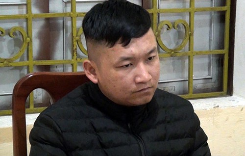 cong an bat giu tai xe lai o to tong chet 5 cong nhan dang thi cong giua duong