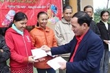 phan dau it nhat 2 trieu suat qua tet 2018 tang nguoi ngheo va nan nhan chat doc da cam