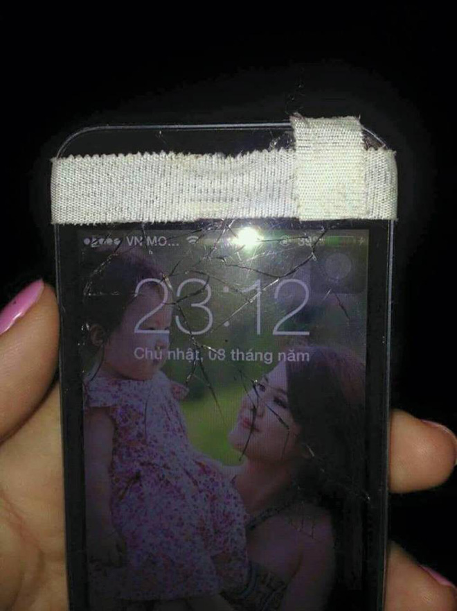 hoi nhung nguoi viet tay chay op lung thi nhau khoe xem dien thoai ai nat nhat