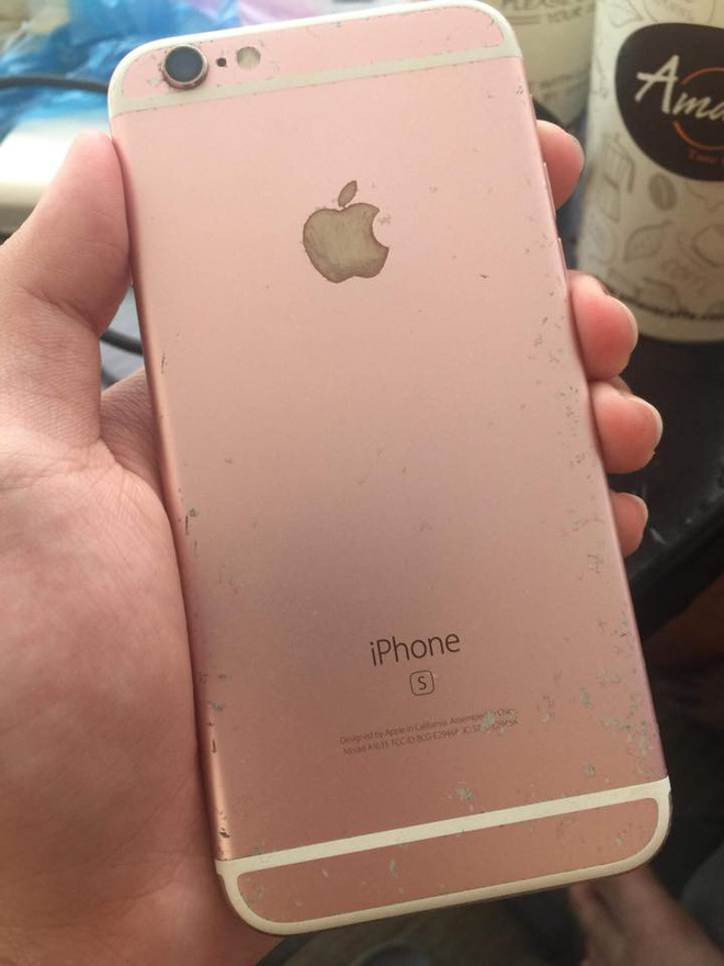 hoi nhung nguoi viet tay chay op lung thi nhau khoe xem dien thoai ai nat nhat