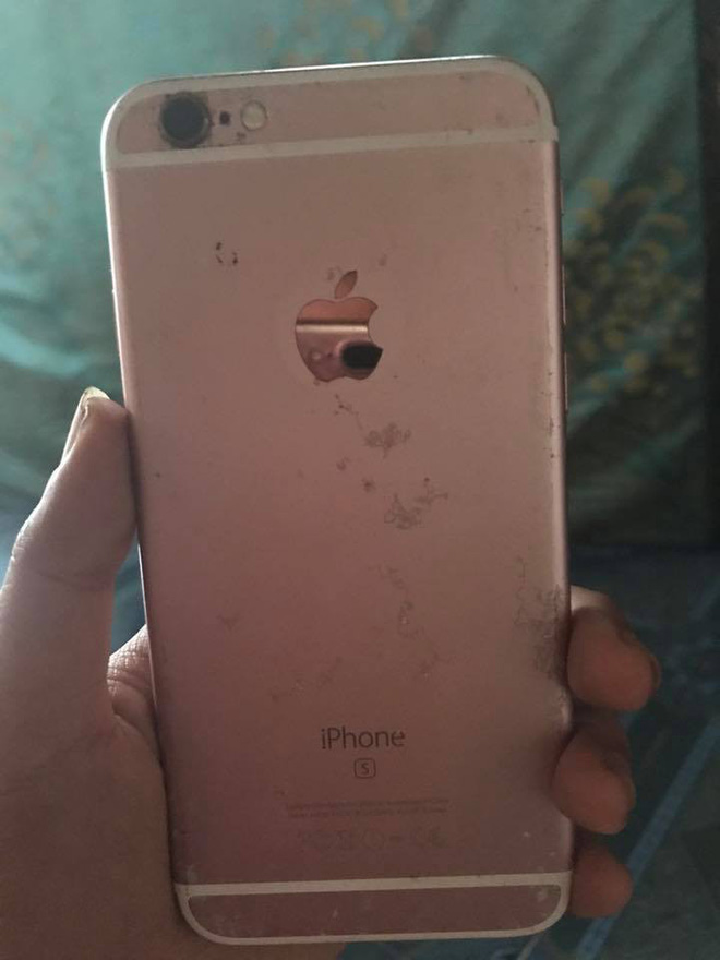 hoi nhung nguoi viet tay chay op lung thi nhau khoe xem dien thoai ai nat nhat