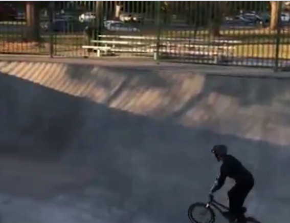 cu lam xiec voi bmx that bai nhung con an tuong va hiem co hon ca khi thanh cong