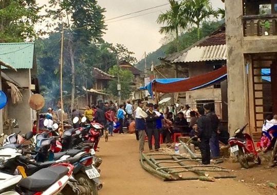 thanh hoa doi vo chong thuong vong o chuong lon co the co nhieu vet dam