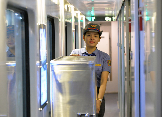 thu nghiem doan tau the he moi cung suat an hang khong tren tuyen duong sat bac nam