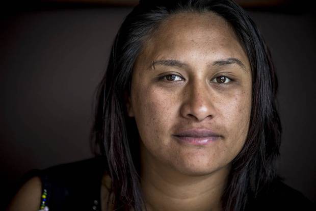 nguoi phu nu sau nhieu nam nhin be gai bi nhet vao may say quan ao treo tren dong lua ma khong can ngan cuoi cung cung len tieng