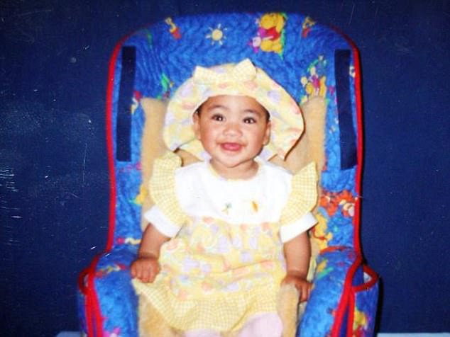 nguoi phu nu sau nhieu nam nhin be gai bi nhet vao may say quan ao treo tren dong lua ma khong can ngan cuoi cung cung len tieng