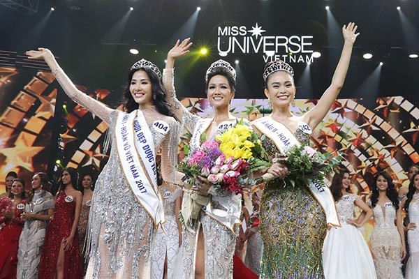 bi che giong dan ong va xau day la anh mat moc cua tan hoa hau hoan vu viet nam 2017