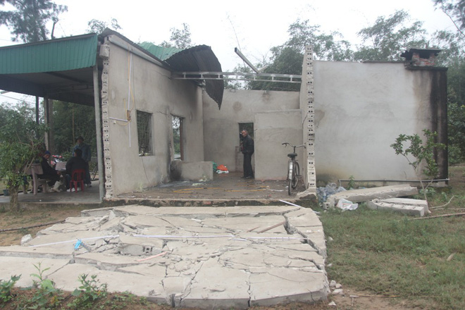 no tung ngoi nha cap 4 o nghe an nam sinh phai thao khop toan bo ban tay phai