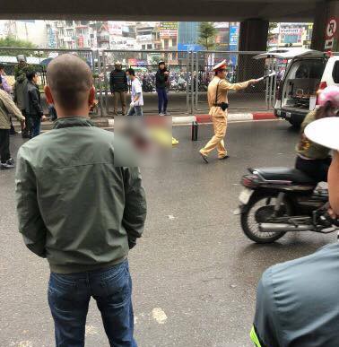 ha noi nam thanh nien thoi thop duoi duong nghi roi tu cau vuot nga tu so xuong