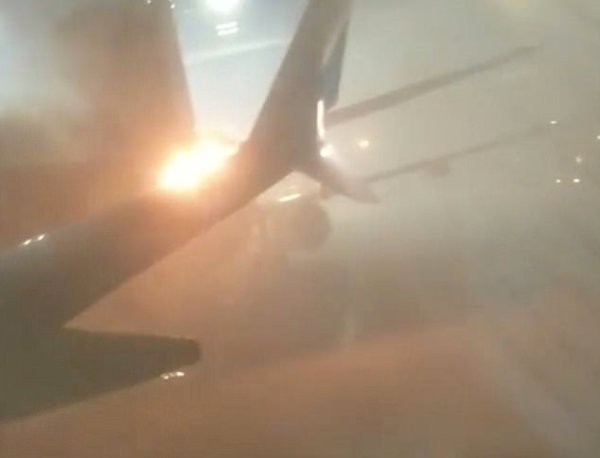 clip 2 may bay va cham tren duong bang hang tram hanh khach that kinh