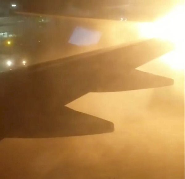 clip 2 may bay va cham tren duong bang hang tram hanh khach that kinh