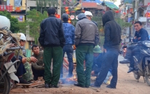 ngay tu giua trua nguoi dan ha noi da dot lua suoi am trong dot lanh nhat tu dau mua dong