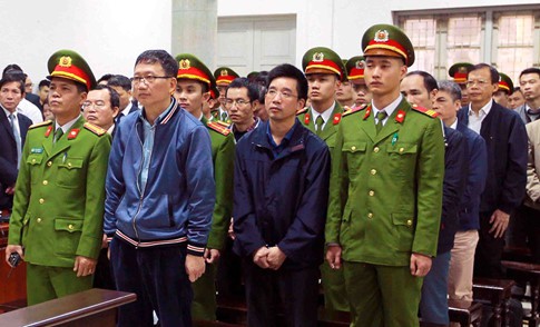 chu tich thang dang rat nong gian nen cu chuyen tien truoc roi se hoan thien