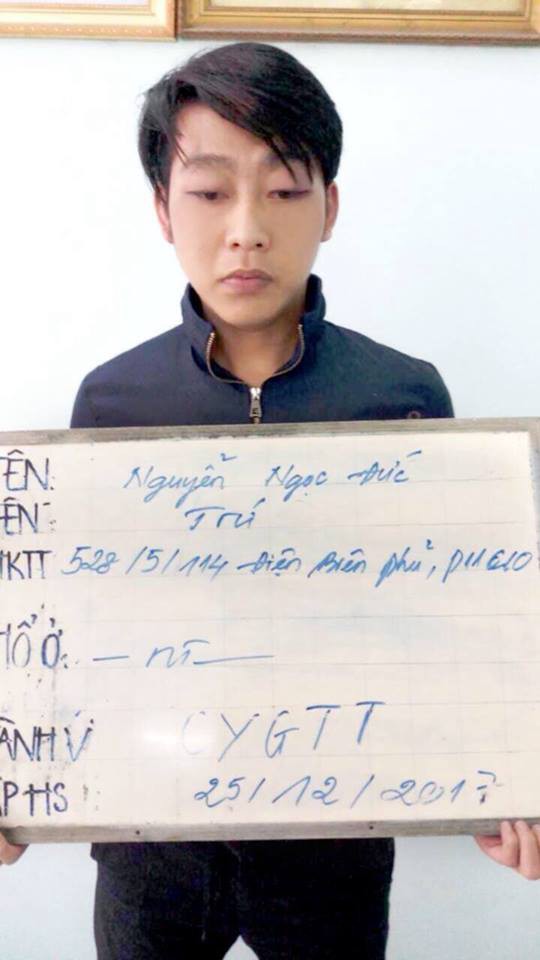 khoi to nhom doi tuong duoi danh con no tai tru so cong an tp hcm