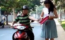 co gai 9x chay xe may bi cuop dap nga giat tui xach tao ton tren pho sai gon