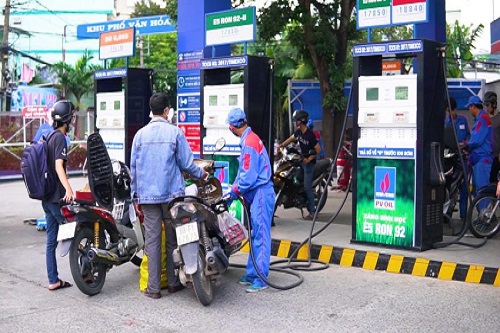 pho thu tuong de nghi cong bo gia co so cac mat hang xang dau