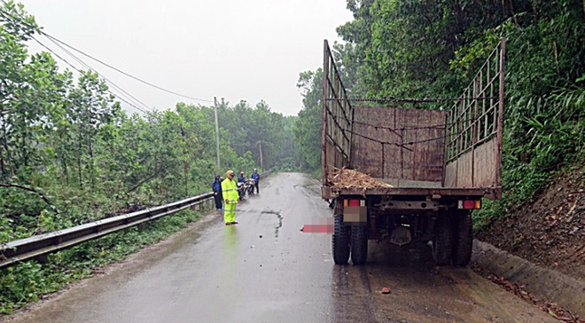 quang nam xe may dau dau xe tai nam thanh nien tu vong thuong tam