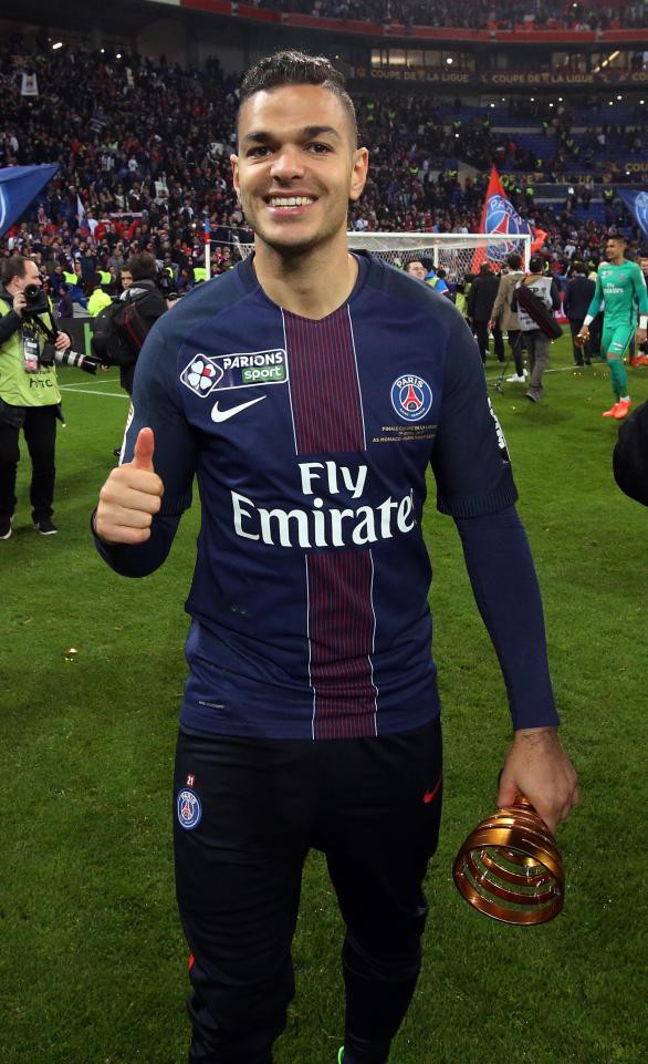 hoa hau hoan vu 2016 dinh luoi tinh cua sao tuyen phap