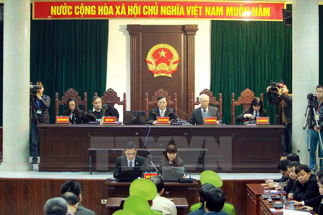 nguyen tgd pvc khoc hon 1 phut khong noi noi loi cuoi cung