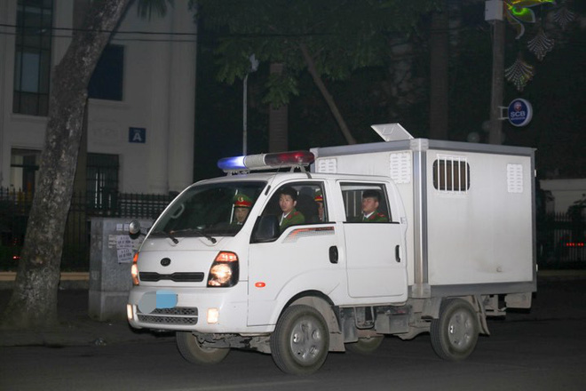nguyen tgd pvc khoc hon 1 phut khong noi noi loi cuoi cung