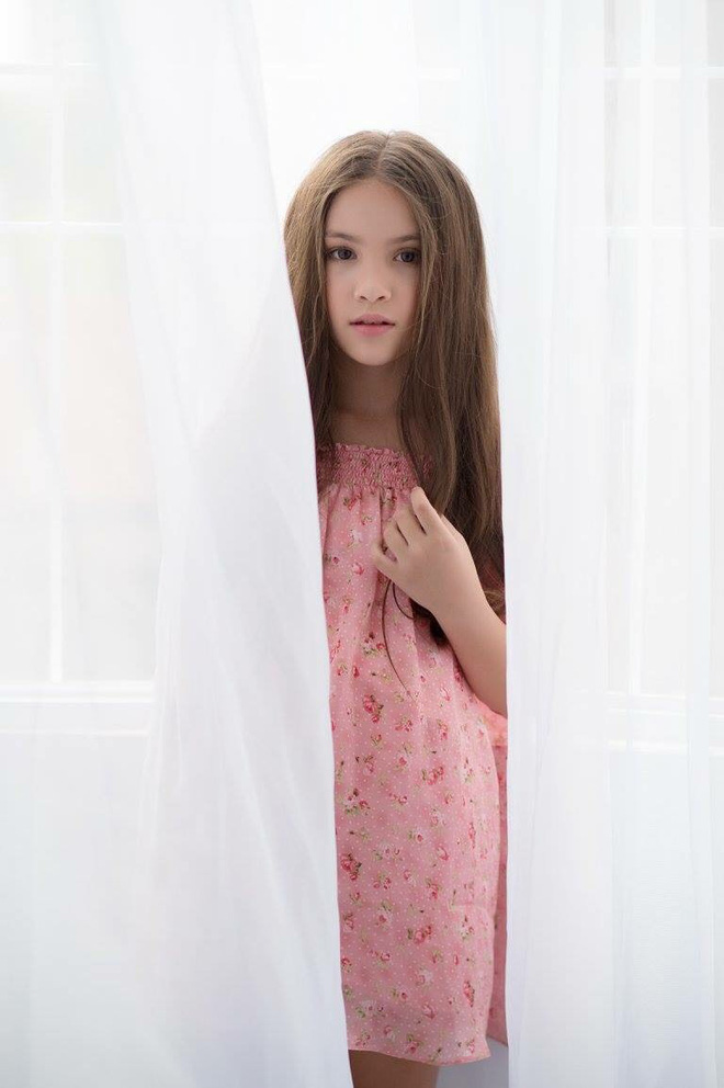 nhan sac thien than cua mau nhi tai san catwalk mien bac