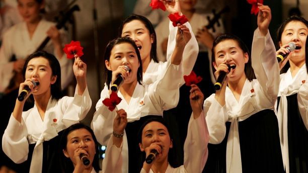 Chùm ảnh: Bóng hồng bí ẩn đại diện cho đội quân sắc đẹp Triều Tiên ở Bàn Môn Điếm chum anh bong hong bi an dai dien cho doi quan sac dep trieu tien o ban mon diem