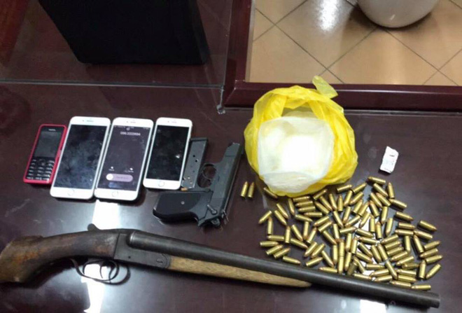 quang ninh phat hien nhom doi tuong cho theo hung khi va chat tinh the trang nghi la ma tuy da