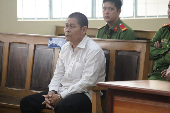 xet xu huu be ong lao hang xom nghi xam hai be gai 13 tuoi khien em uat uc tim den cai chet